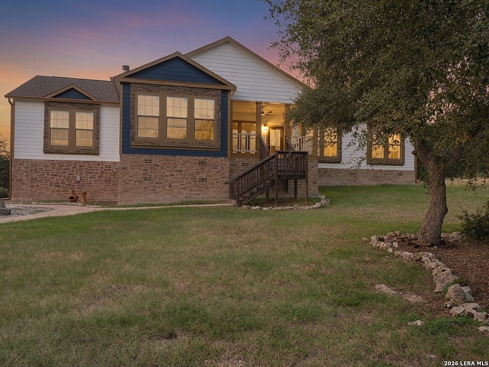 1st image of 401 DEER CREEK DR