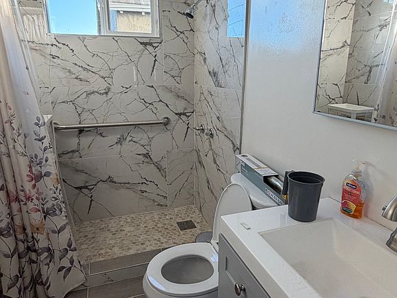 3rd image of 2846 Tara Hills Dr