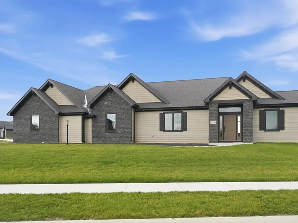 2088 Seward Lake Pass, Fort Wayne, IN 46814