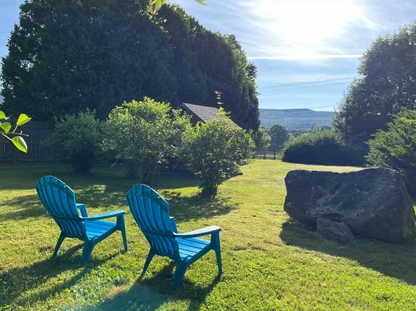 164 N East St, Amherst, MA 01002