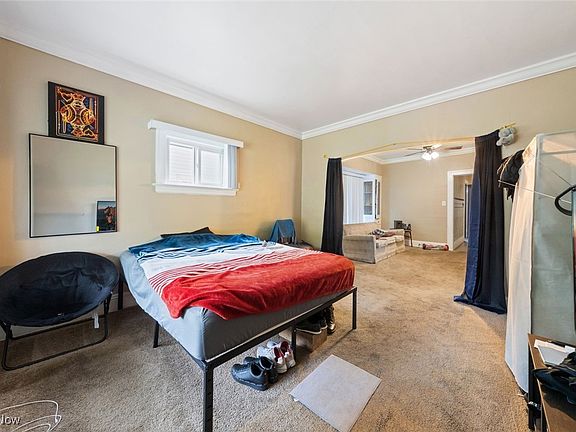 5th image of 11224 Parkview Ave