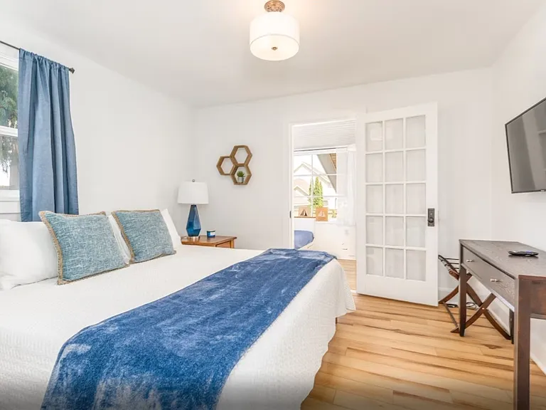 103 N Evergreen St — Photo 12