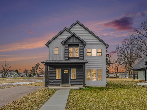 105 Lester Ave, Dowagiac, MI 49047