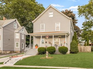 26 Riverview St, Walden, NY 12586