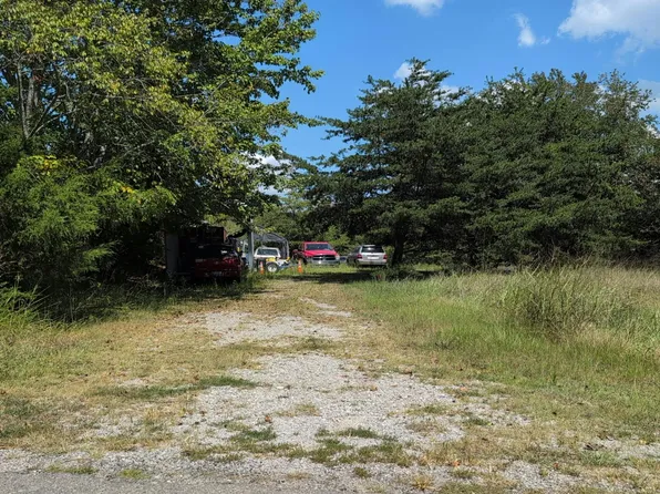 811 Moore Rd, Cookeville, TN 38506
