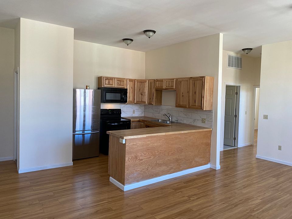 1st image of 40 John St #303