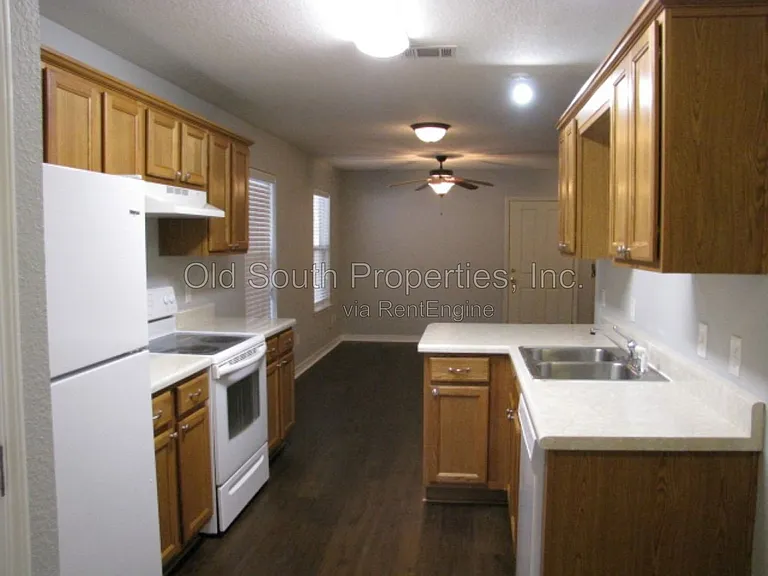 8428 Walnut Ave — Photo 9