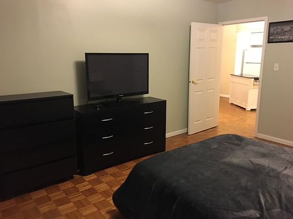 4th image of 12320 82nd Ave APT 5D