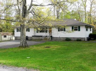 116 Oak Ln, Cresco, PA 18326