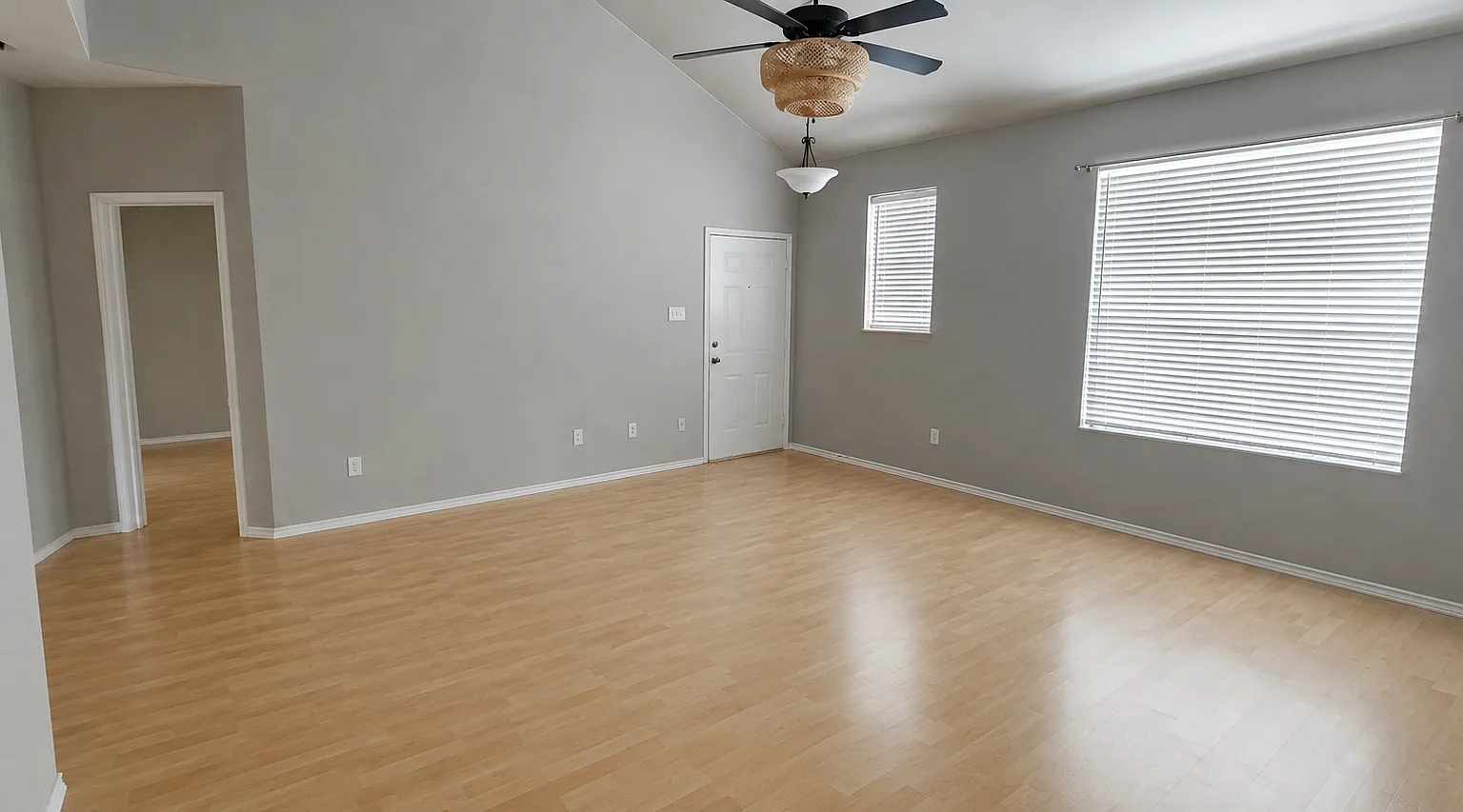 1001 Peyton Pl — Photo 4