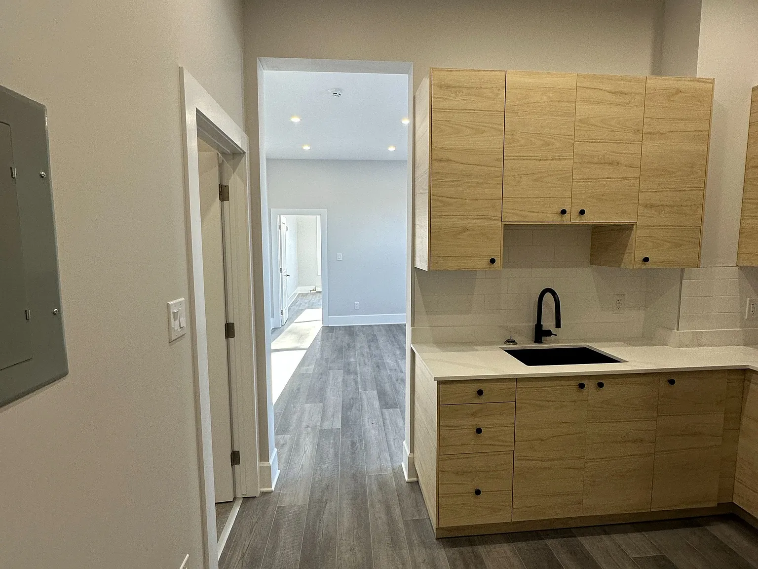 1 bed, $2,000 — Photo 4