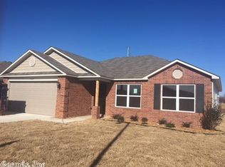 1629 Yarrow Dr, North Little Rock, AR 72117