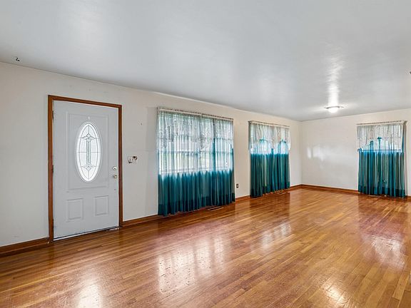 2nd image of 202 Brown Pl