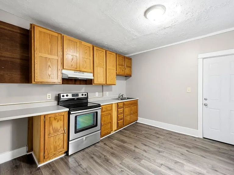 87 Dana Ave — Photo 18