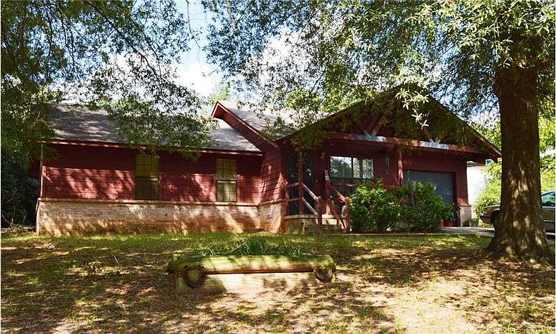 1st image of 403 E Circle Dr