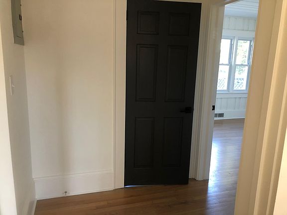 4th image of 532 N Kelly St