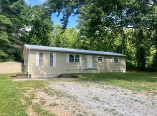 4413 S Creek Rd, Cookeville, TN 38506