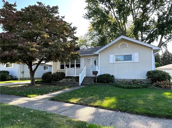 1453 W 37th St, Erie, PA 16508