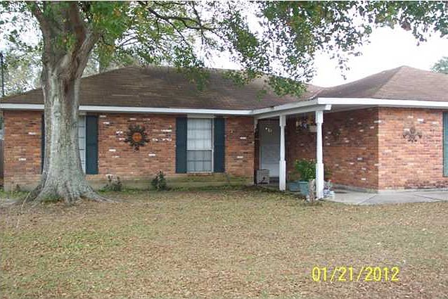 1st image of 204 Auburn Dr