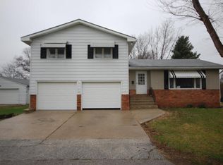 502 Sunset Dr, Duncombe, IA 50532