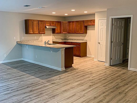 3rd image of 2162 Sotterley Ln