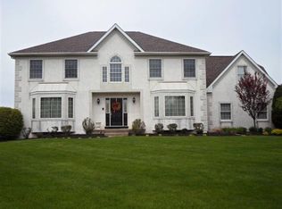 240 American Dr, Richboro, PA