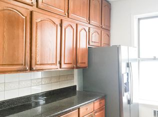570 Empire Blvd APT 2R, Brooklyn, NY 11225