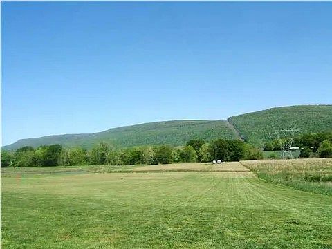 2nd image of 439 Neal Rd