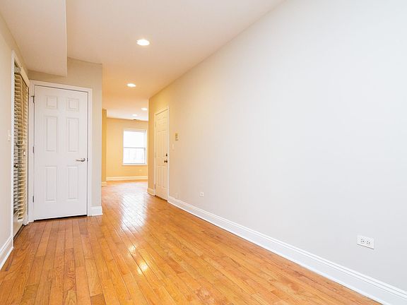 4th image of 6501-6509 N Claremont Ave #6501-G