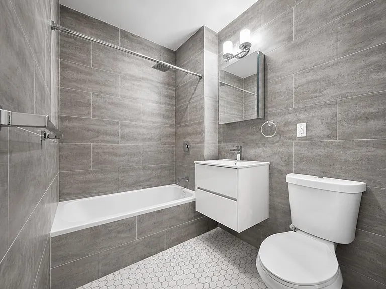 941 Washington Ave #317 — Photo 5