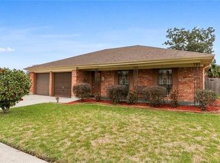 231 Vermillion Dr, Gretna, LA 70056