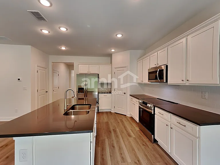 130 Sapling Way — Photo 3