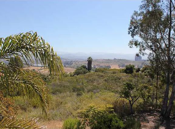4th image of 658 Coronado Hills Dr