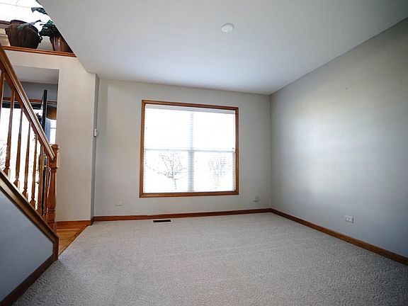 5th image of 25033 Sandra Ln