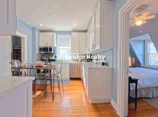 137 Walnut St #3T, Brookline, MA 02445
