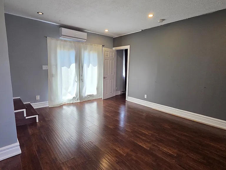 2021 Edinburgh Dr #2 — Photo 9
