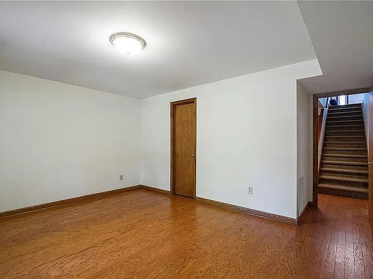2283 Shenandoah Ave NE — Photo 24