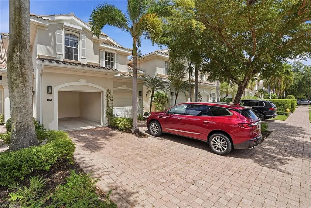 3 bed, 2.0 bath, 1975 sqft, $2,425 — Photo 4
