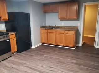 84 Danforth St APT 3S, Fall River, MA 02720