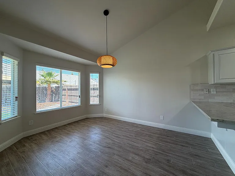 2128 E Saint Andrew Dr — Photo 6