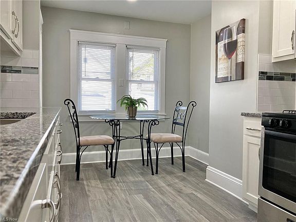 3rd image of 3419 W 123rd St