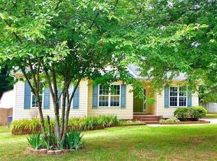 2825 Glastonbury Rd, Apex, NC 27539