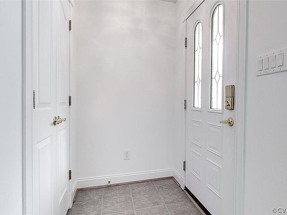 5th image of 418 Cobblestone Dr