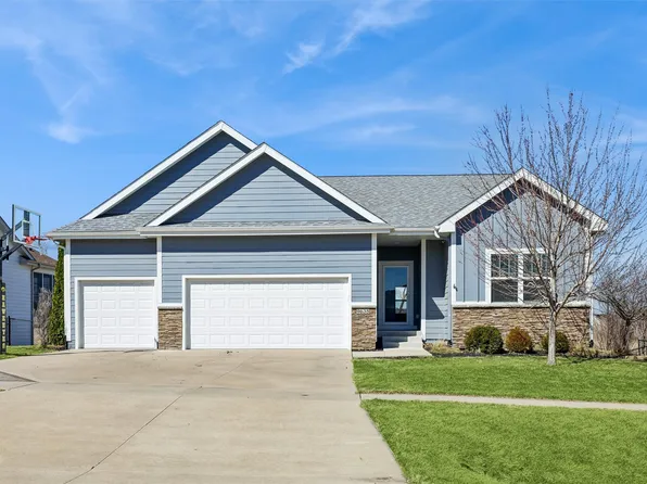 9635 Marnewood Dr, Johnston, IA 50131