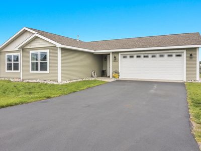 3664 Tanager Dr, Traverse City, MI, 49685