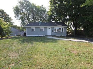 53 Van Wyck Dr, Poughkeepsie, NY 12601