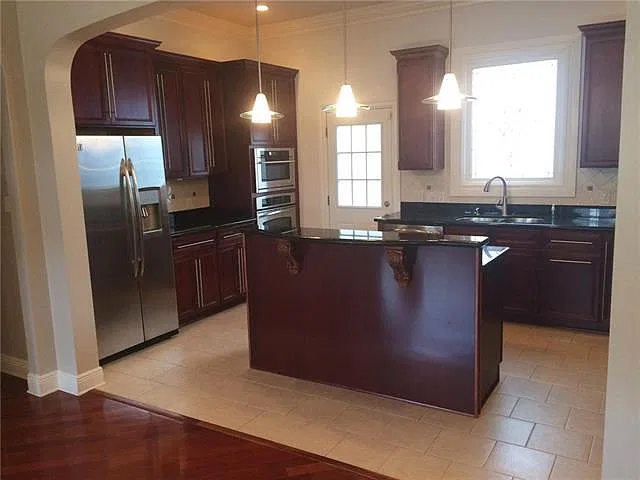4 bed, 3.0 bath, 1450 sqft, $2,600 — Photo 3