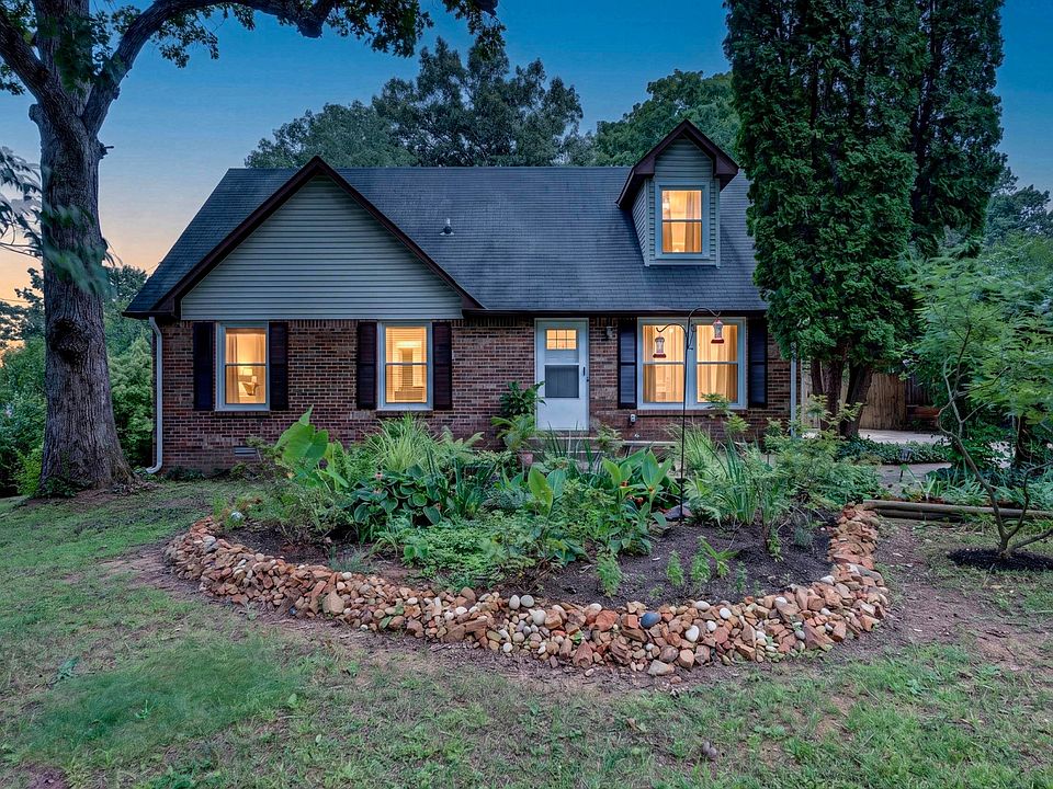 1st image of 410 Spencer Ln