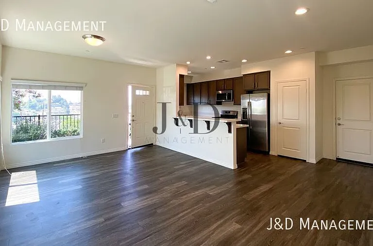 8137 Cascio Ct #102 — Photo 3