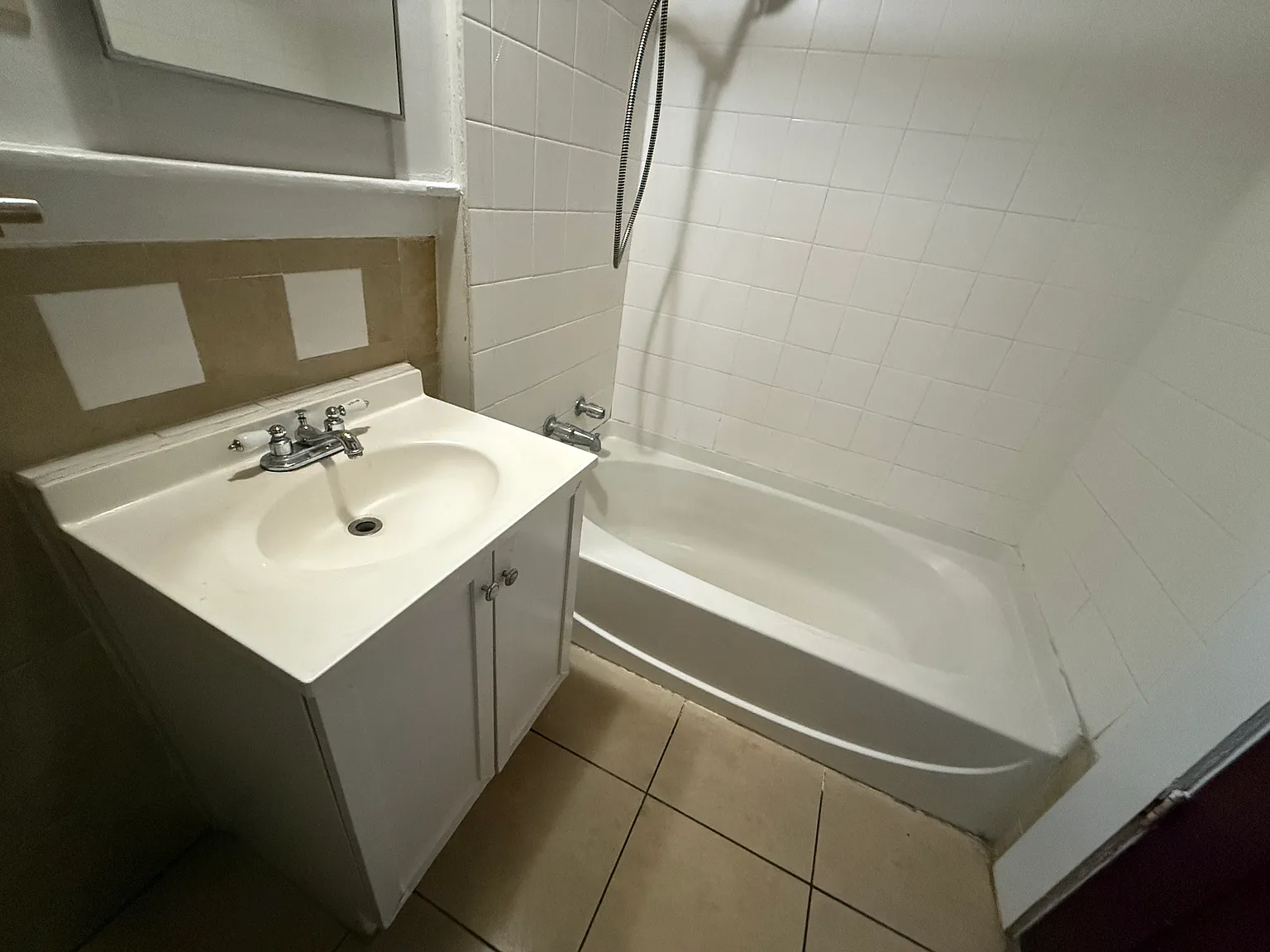 2 bed, 850 sqft, $1,950 — Photo 3